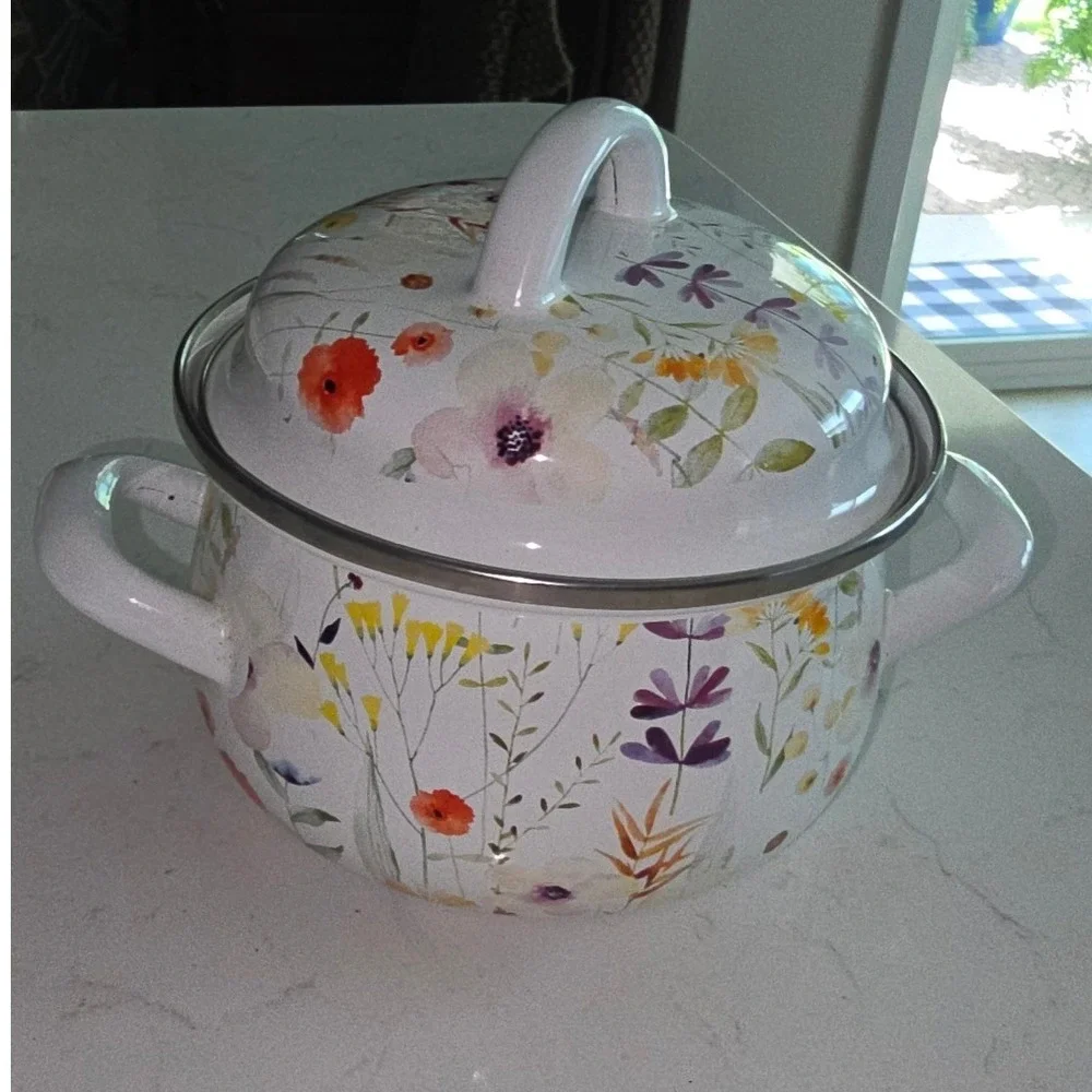 Crofton 1 Qt Enamel on Steel Dutch Oven Wildflower Floral Mini Stockpot with Lid